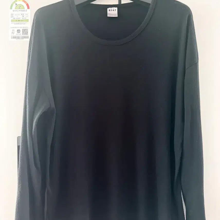 [BUNJANG] B747 Black Long Sleeve U-Neck T-shirt / B747 블랙 긴팔 유넥 티셔츠 프리사이즈