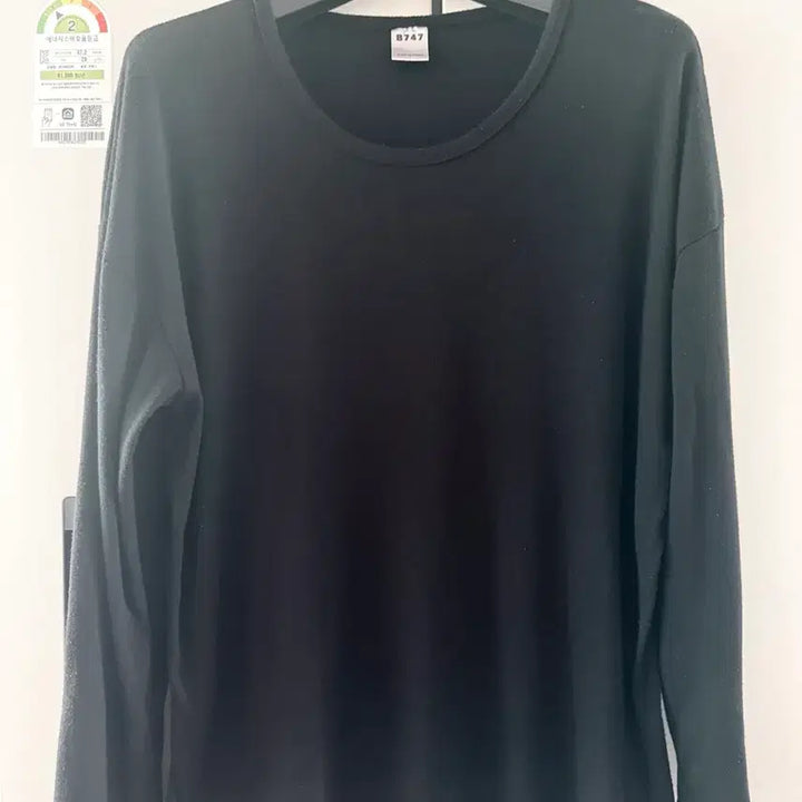 [BUNJANG] B747 Black Long Sleeve U-Neck T-shirt / B747 블랙 긴팔 유넥 티셔츠 프리사이즈