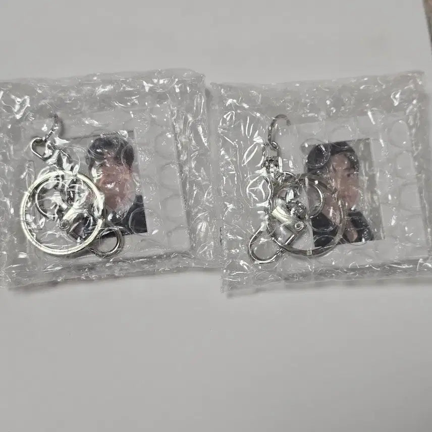[BUNJANG] BTS Arirang Pre-Order POB Keyring Bundle Set Jungkook &amp; V / 방탄소년단 아리랑 예판특전 키링 정국&amp;태형 일괄