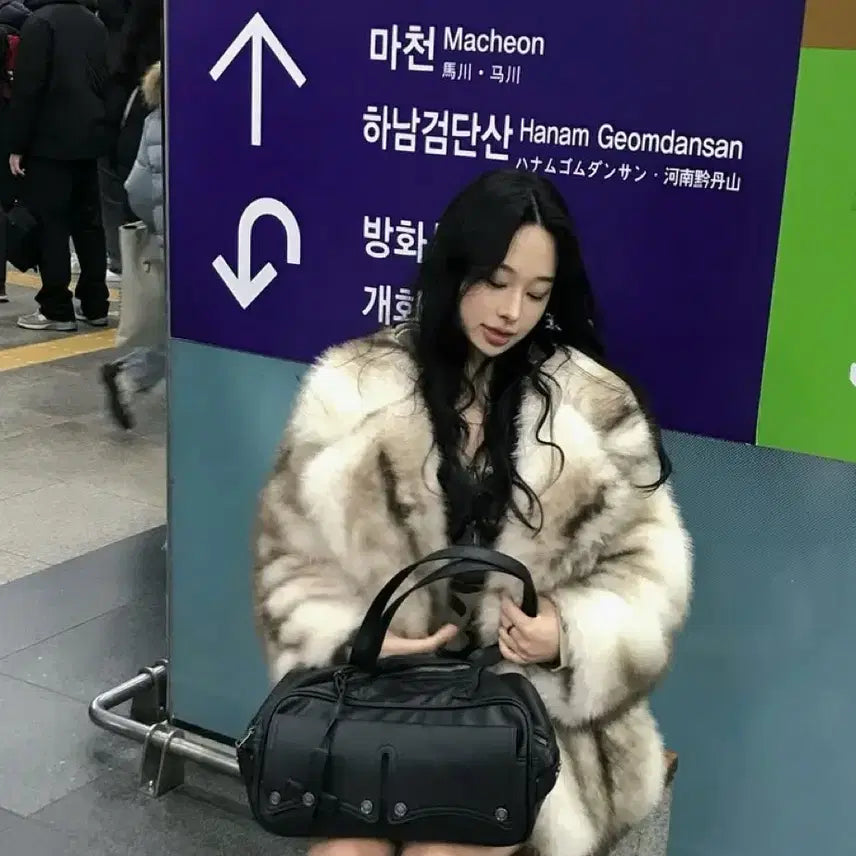 [BUNJANG] Covet Ivory Faux Fur Jacket / 코벳 퍼자켓 아이보리 (easy_yun 착용)