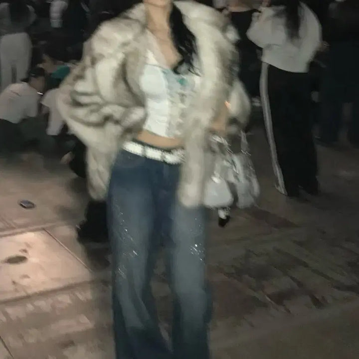 [BUNJANG] Covet Ivory Faux Fur Jacket / 코벳 퍼자켓 아이보리 (easy_yun 착용)