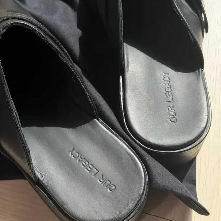 [BUNJANG] Our Legacy Camion Leather Mule / 아워레가시 카미온 레더 뮬
