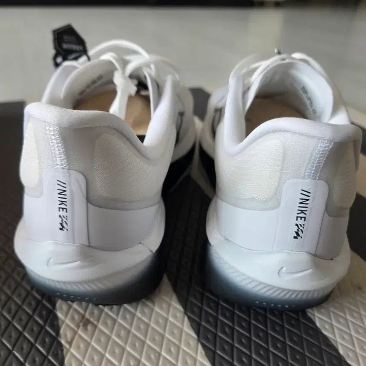 [BUNJANG] Nike Zoom Fly 6 White Smoke Grey Running Shoes / 나이키 줌 플라이 6 화이트스모크그레이 265mm