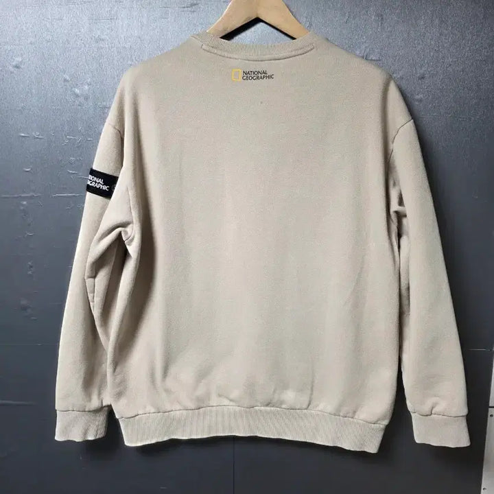 [SOLD OUT] 내셔널지오그래픽 베이지 맨투맨 티셔츠  사이즈 105