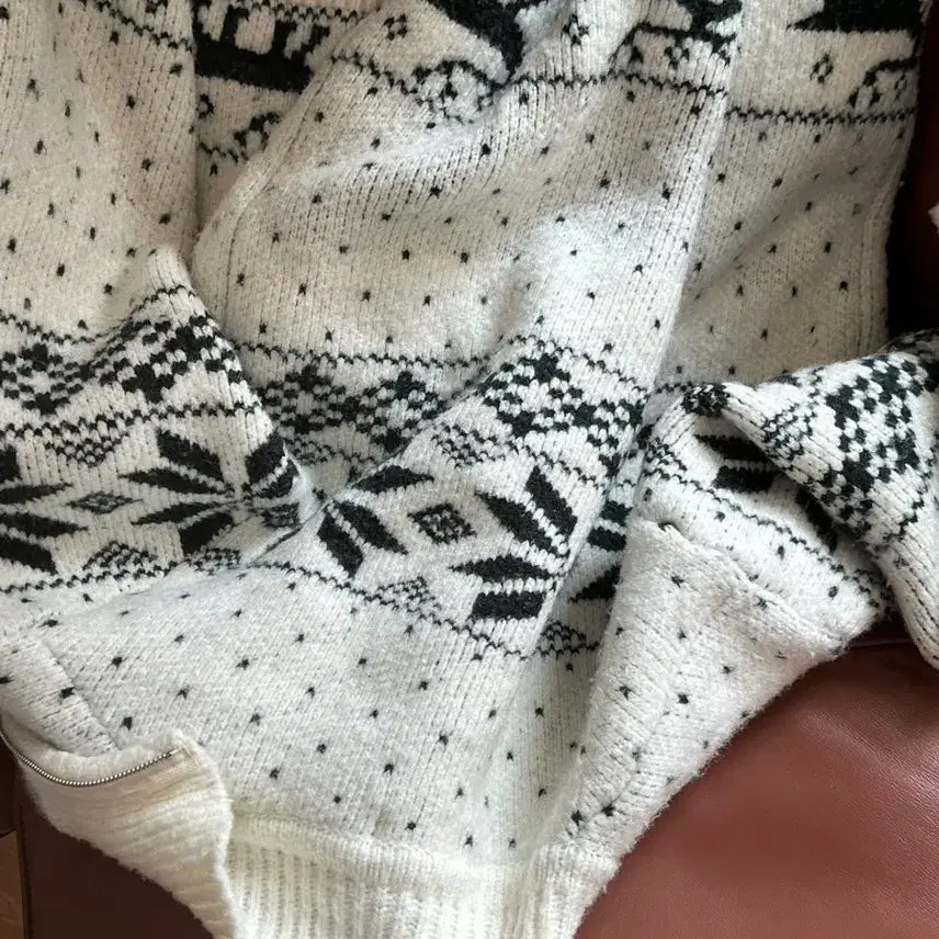[BUNJANG] UINI Snow Flower Pattern Knit Cardigan / 유이니 눈꽃 패턴 니트 가디건
