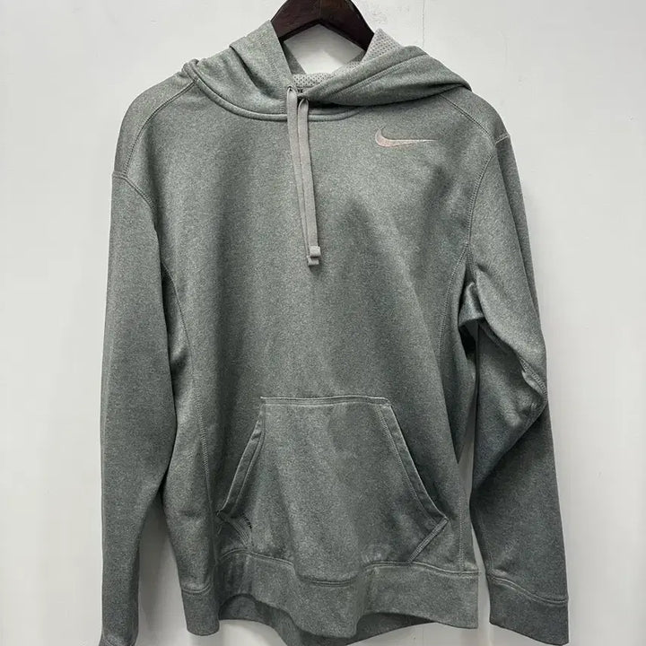 [BUNJANG] Nike Therma-FIT Fleece Hoodie (Size 100) / [만원 아라비아빈티지]나이키 Therma-FIT 기모 후드티 100