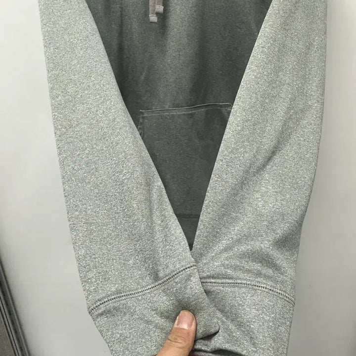 [BUNJANG] Nike Therma-FIT Fleece Hoodie (Size 100) / [만원 아라비아빈티지]나이키 Therma-FIT 기모 후드티 100