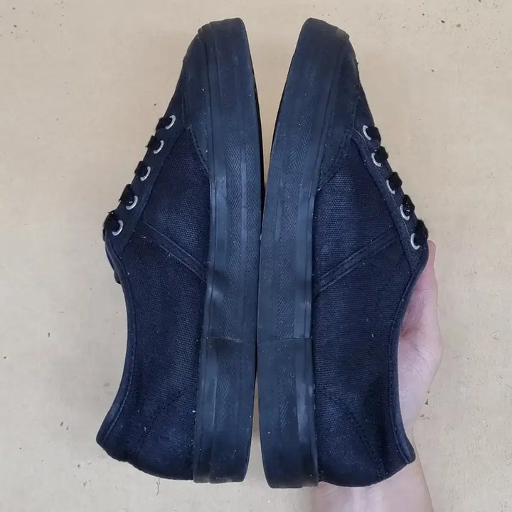 [BUNJANG] Discovery Clap Sneakers 240 / 디스커버리 클랩  스니커즈 240