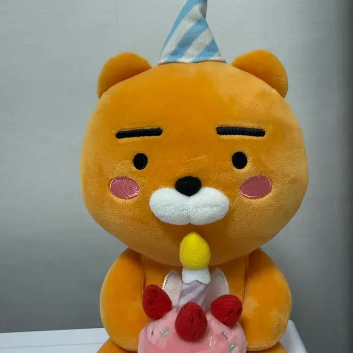 [BUNJANG] Kakao Friends Ryan Birthday Celebration Plush Doll / 카카오 라이언 생일축하 인형