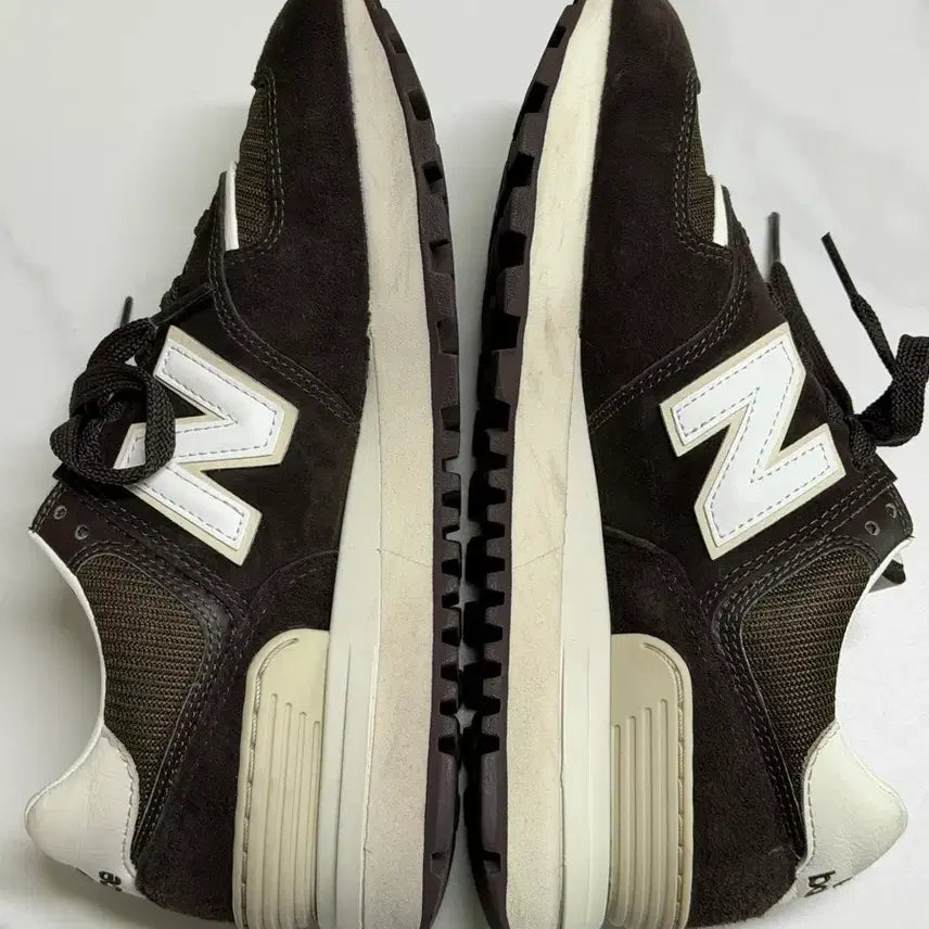 [BUNJANG] New Balance 574 Legacy Brown Sneakers / 뉴발란스 574 레거시 브라운 240사이즈 (크림구매 박스풀
