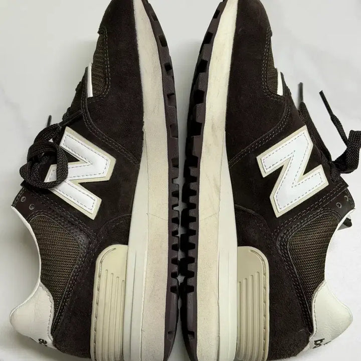 [BUNJANG] New Balance 574 Legacy Brown Sneakers / 뉴발란스 574 레거시 브라운 240사이즈 (크림구매 박스풀