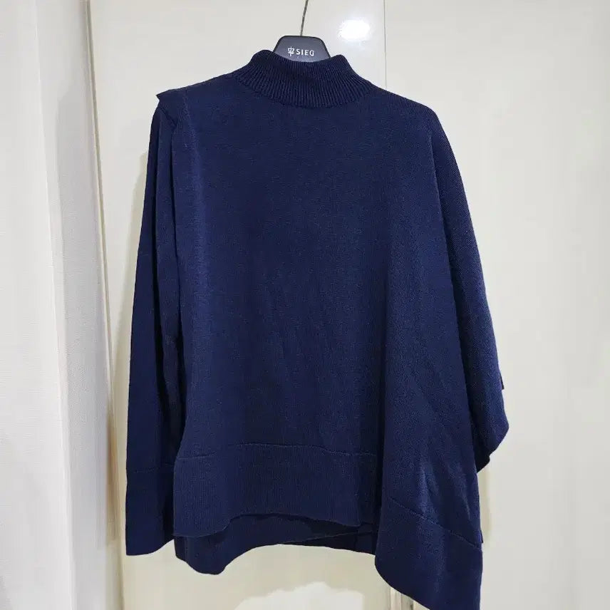 [BUNJANG] COS Cape Style Turtleneck Knit Sweater / COS 케이프 스타일 터틀넥 니트