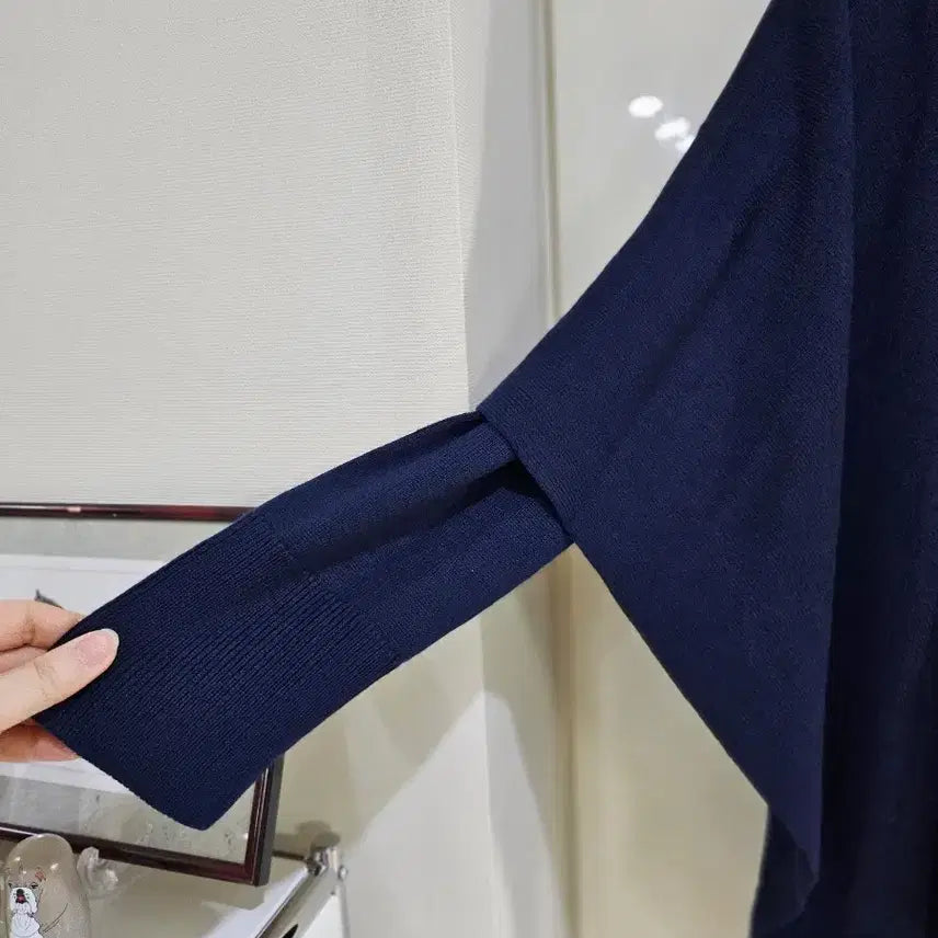 [BUNJANG] COS Cape Style Turtleneck Knit Sweater / COS 케이프 스타일 터틀넥 니트