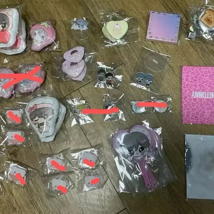 [BUNJANG] RIIZE Anton Birthday Cafe Goods Lucky Draw Pin Button Keychain / (추가)앤톤 생카 생일카페 굿즈 럭드 양도/교환합니다. 핀버튼 키링