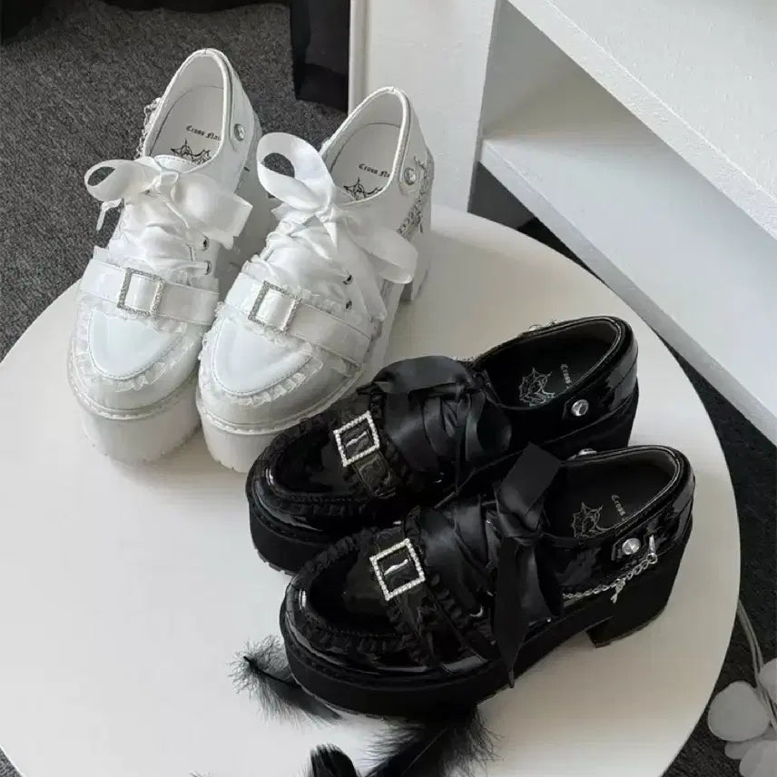 [BUNJANG] Platform High Heel Shoes with Cross Chain and Ribbon / 양산형 지뢰계 하이힐 플랫폼 슈즈 십자가 체인 리본 장식 슈즈(2컬러)