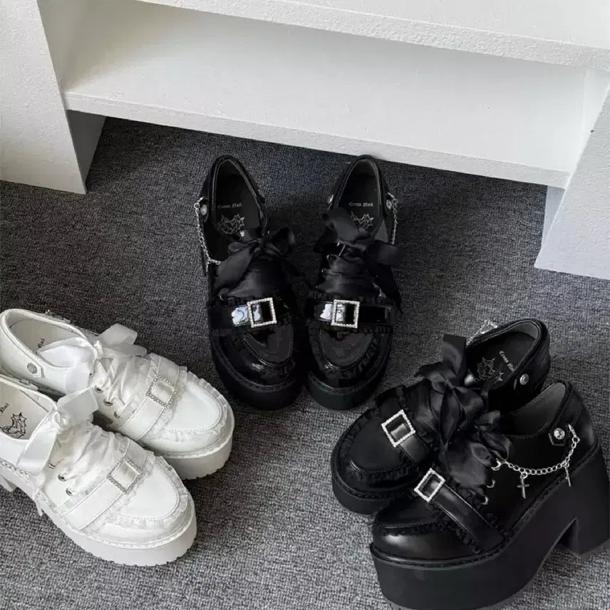 [BUNJANG] Platform High Heel Shoes with Cross Chain and Ribbon / 양산형 지뢰계 하이힐 플랫폼 슈즈 십자가 체인 리본 장식 슈즈(2컬러)
