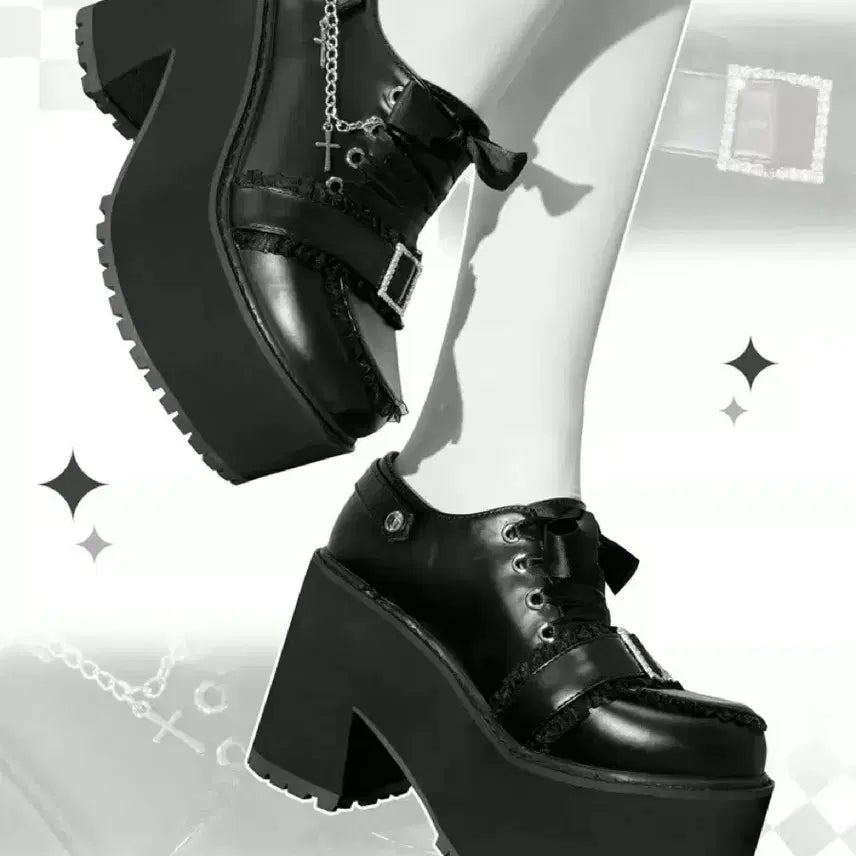 [BUNJANG] Platform High Heel Shoes with Cross Chain and Ribbon / 양산형 지뢰계 하이힐 플랫폼 슈즈 십자가 체인 리본 장식 슈즈(2컬러)