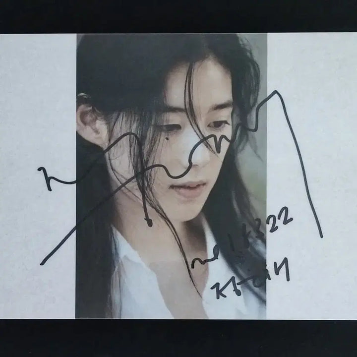 [BUNJANG] Jung Eun-Chae Signed Photo / 정은채 Jung Eun-Chae 배우 친필 싸인
