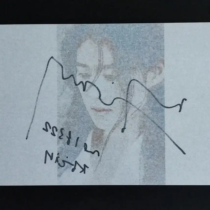 [BUNJANG] Jung Eun-Chae Signed Photo / 정은채 Jung Eun-Chae 배우 친필 싸인