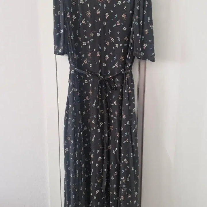 [BUNJANG] Thursday Island Flower Pattern Long Dress / Thursday Island 플라워 패턴 롱 원피스