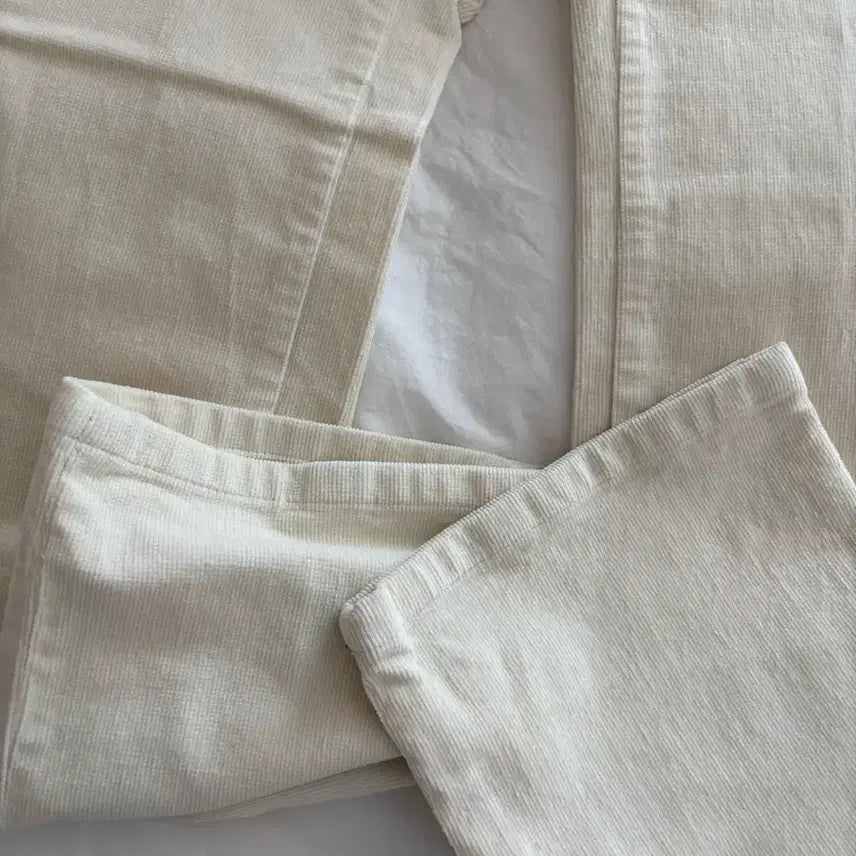 [BUNJANG] Ore Slim Fit Corduroy Pants - Ecru Size 1 / Ore 오어 슬림핏 코듀로이 팬츠 에크루 1사이즈