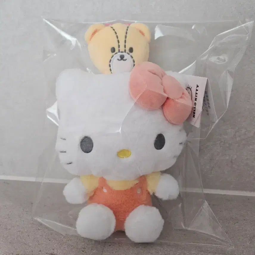 [BUNJANG] Tiny Charm Kitty Plush 23cm / 타이니참키티인형 23cm