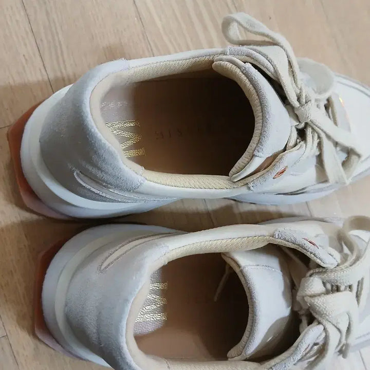 [BUNJANG] Misope Ivory Suede Women&