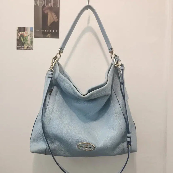 [BUNJANG] Coach Sky Blue Leather Shoulder Bag / 코치 하늘색 가죽 숄더백