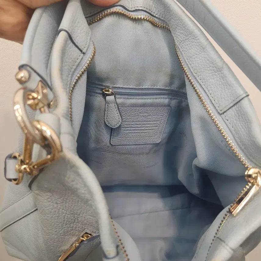 [BUNJANG] Coach Sky Blue Leather Shoulder Bag / 코치 하늘색 가죽 숄더백