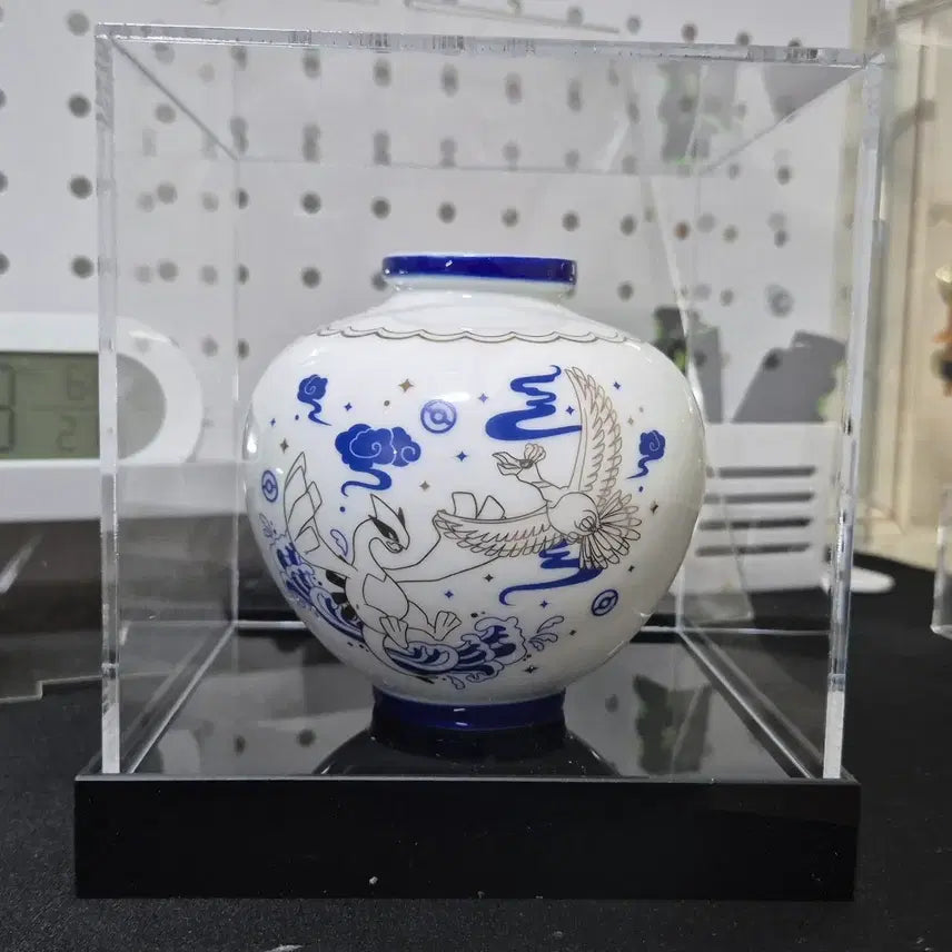 [BUNJANG] Pokemon Traditional Edition Porcelain Object with Acrylic Case / 포켓몬 스토어 전통에디션 도자기 오브제+아크릴 케이스