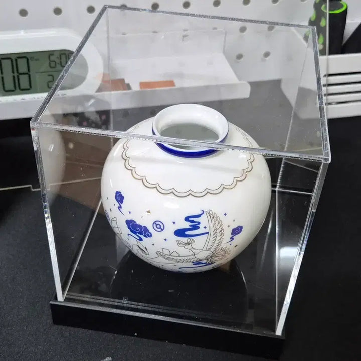 [BUNJANG] Pokemon Traditional Edition Porcelain Object with Acrylic Case / 포켓몬 스토어 전통에디션 도자기 오브제+아크릴 케이스