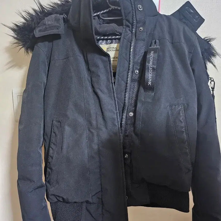 [BUNJANG] National Geographic Taruga Short Padded Jacket / 내셔널지오그래픽 타루가 숏패딩 XS