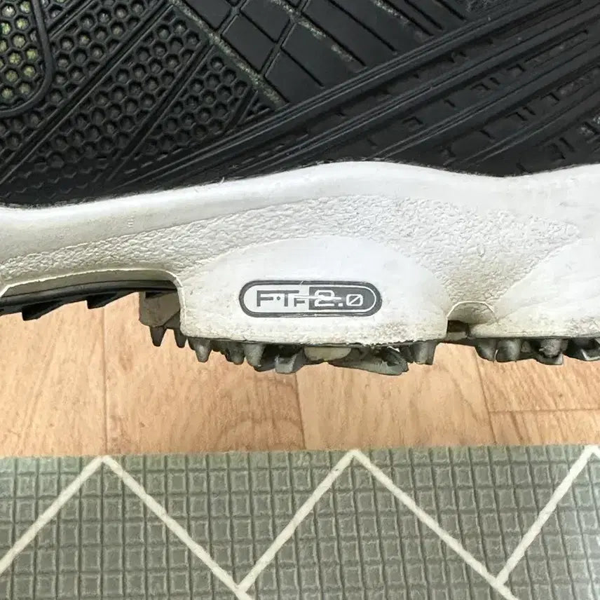 [BUNJANG] FootJoy HyperFlex Golf Shoes Black/Fluorescent 250 / 풋조이 하이퍼플렉스 골프화 블랙/형광 250