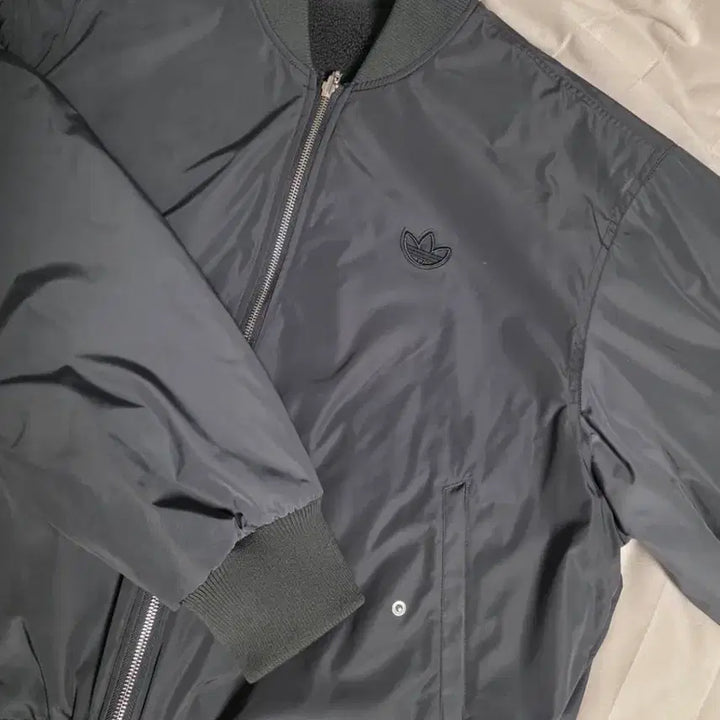 [BUNJANG] Adidas Reversible Bomber Jacket (M) - Mint Condition / 아디다스 리버시블 봄버 자켓 m사이즈 거의 새상품