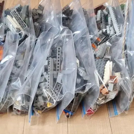 [BUNJANG] LEGO Minecraft 21137 The Mountain Cave Set / 레고 정품 21137 마인크래프트 산속동굴