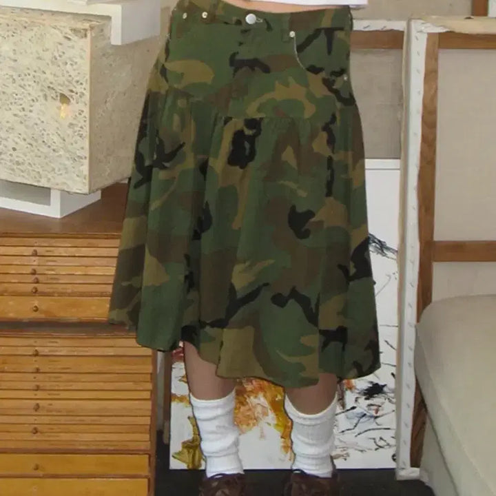 [BUNJANG] Ronron Shirring Flare Mid Skirt Camouflage / 론론 미디스커트 SHIRRING FLARE MID SKIRT CAMOUF