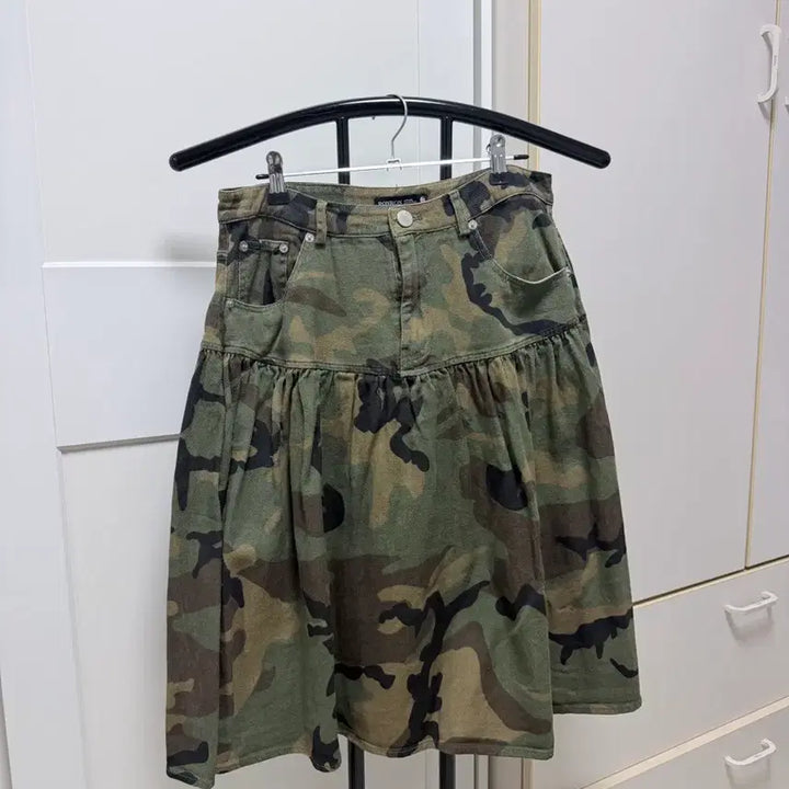 [BUNJANG] Ronron Shirring Flare Mid Skirt Camouflage / 론론 미디스커트 SHIRRING FLARE MID SKIRT CAMOUF