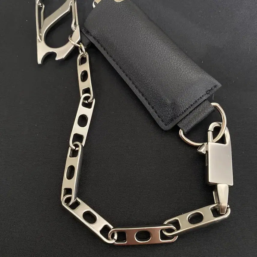 [BUNJANG] Black Leather Lighter Case Keychain with Metal Chain / 블랙 레더 케이스 키링