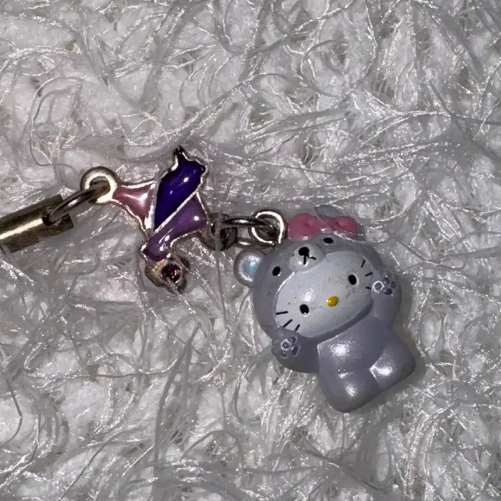[BUNJANG] Hello Kitty Hokkaido Lavender Edition Strap / 고전 키티 훗카이도 라벤더 지역한정 키티스트랩