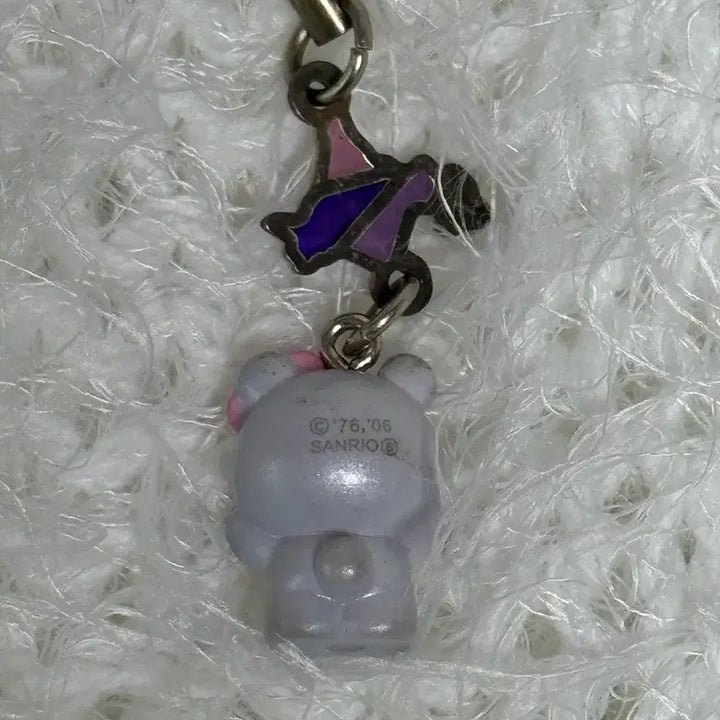 [BUNJANG] Hello Kitty Hokkaido Lavender Edition Strap / 고전 키티 훗카이도 라벤더 지역한정 키티스트랩