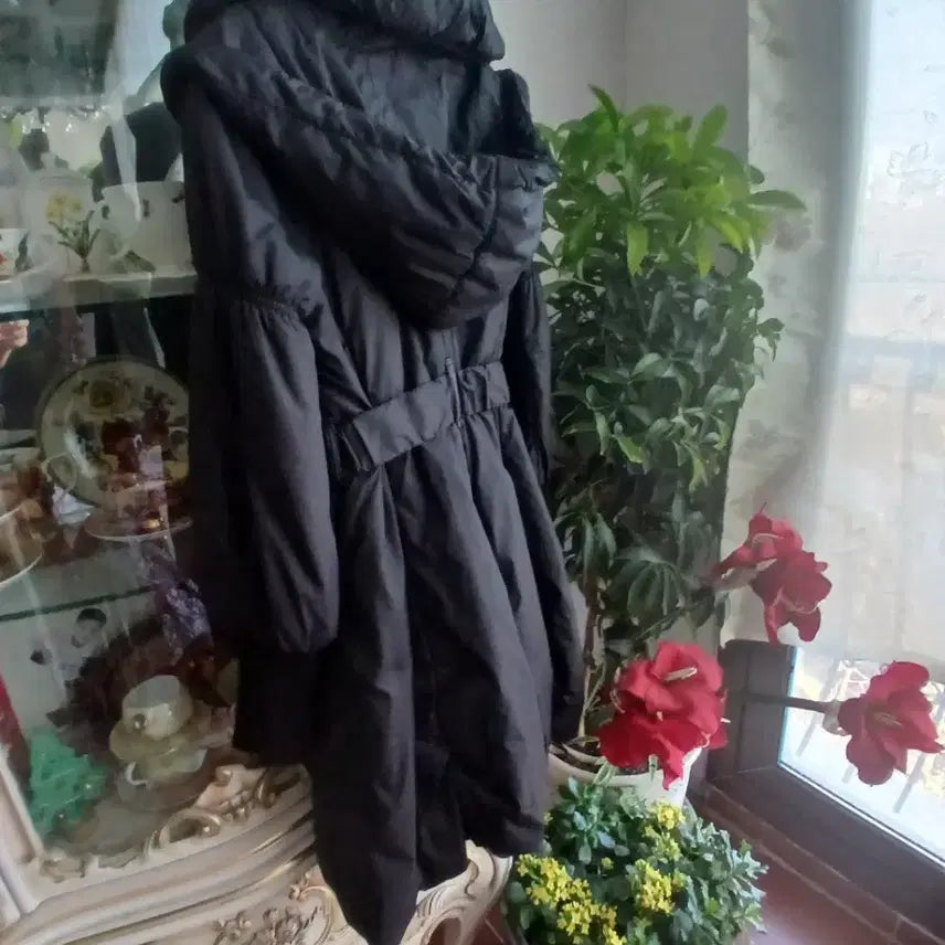 [BUNJANG] Black Hooded Long Padded Jacket (Size 55) / 검정색 후드 롱 패딩 자켓 55