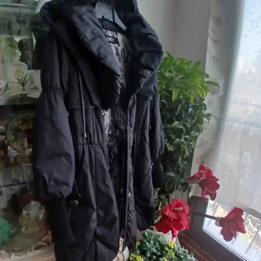 [BUNJANG] Black Hooded Long Padded Jacket (Size 55) / 검정색 후드 롱 패딩 자켓 55