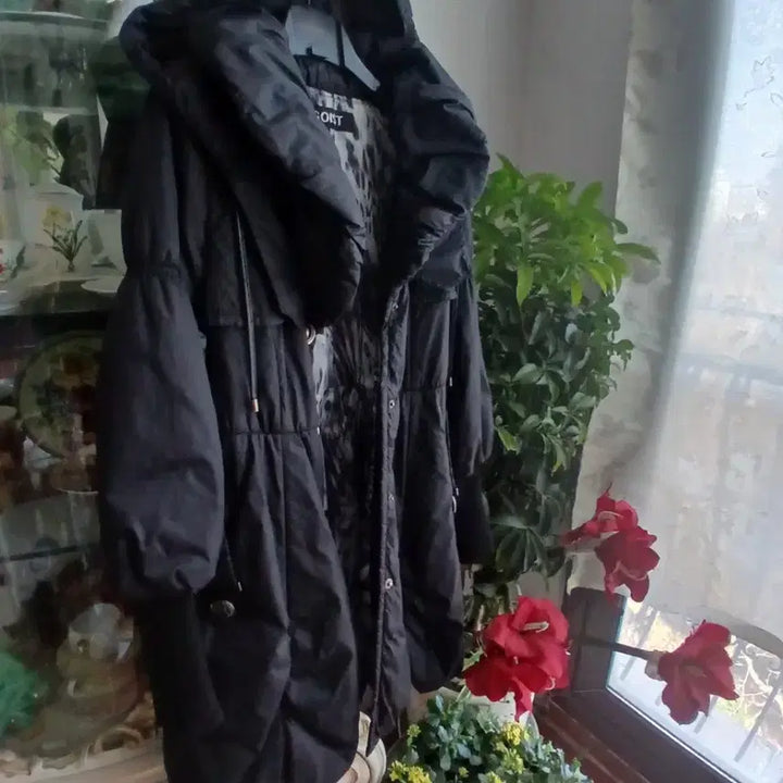 [BUNJANG] Black Hooded Long Padded Jacket (Size 55) / 검정색 후드 롱 패딩 자켓 55