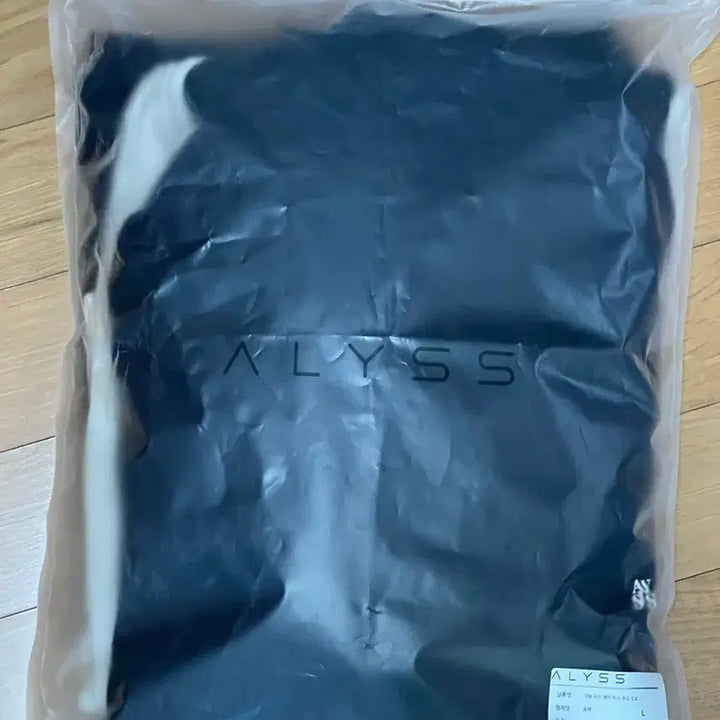 [BUNJANG] Alice Double Line Hoodie Zip-up (Black) - L / 알리스 / 더블 라인 후드 집업(블랙) / L