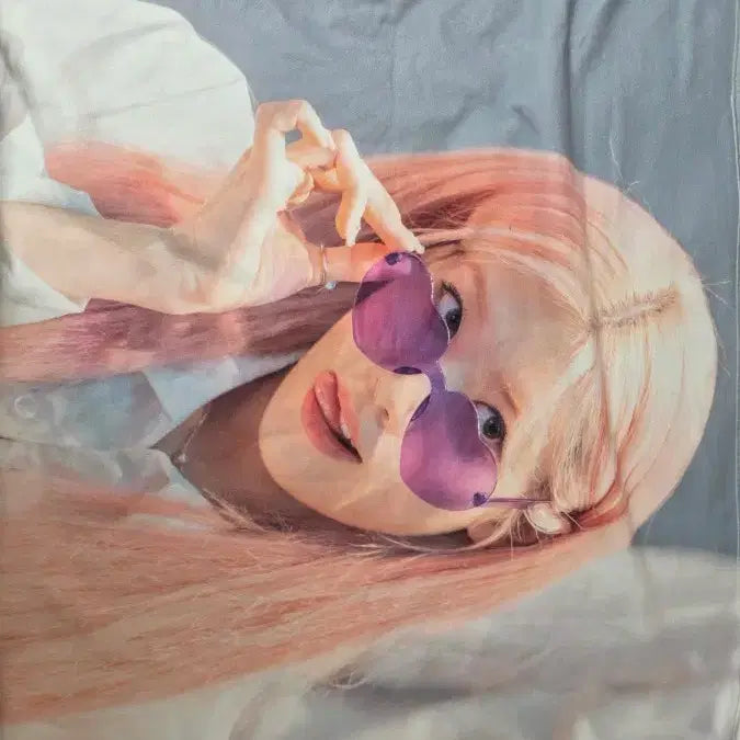 [BUNJANG] ARTMS Kim Lip Blanket / 이달의소녀 현 아르테미스 김립 담요