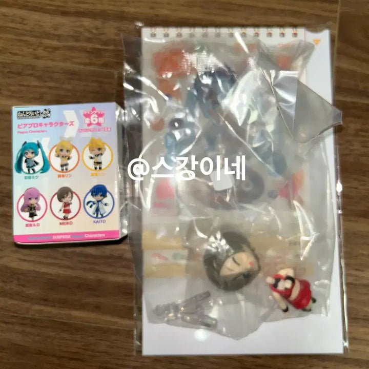 [BUNJANG] Vocaloid MEIKO Surprise Nendoroid Figure / 보컬로이드 넨도로이드 서프라이즈 메이코 굿스마일 컴퍼니