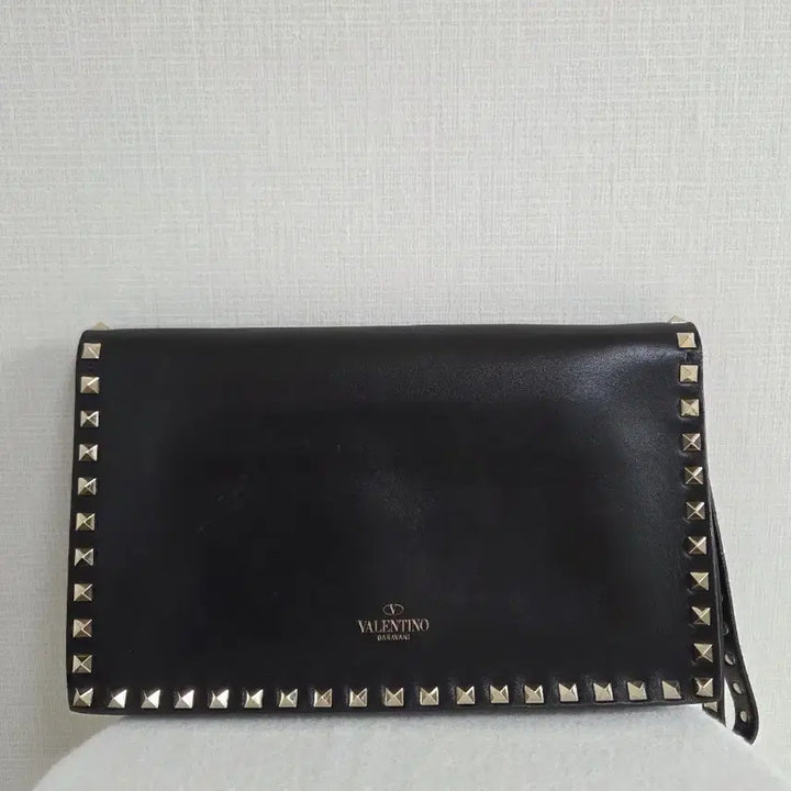 [BUNJANG] Valentino Rockstud Clutch Bag / 발렌티노 락스터드 클러치백