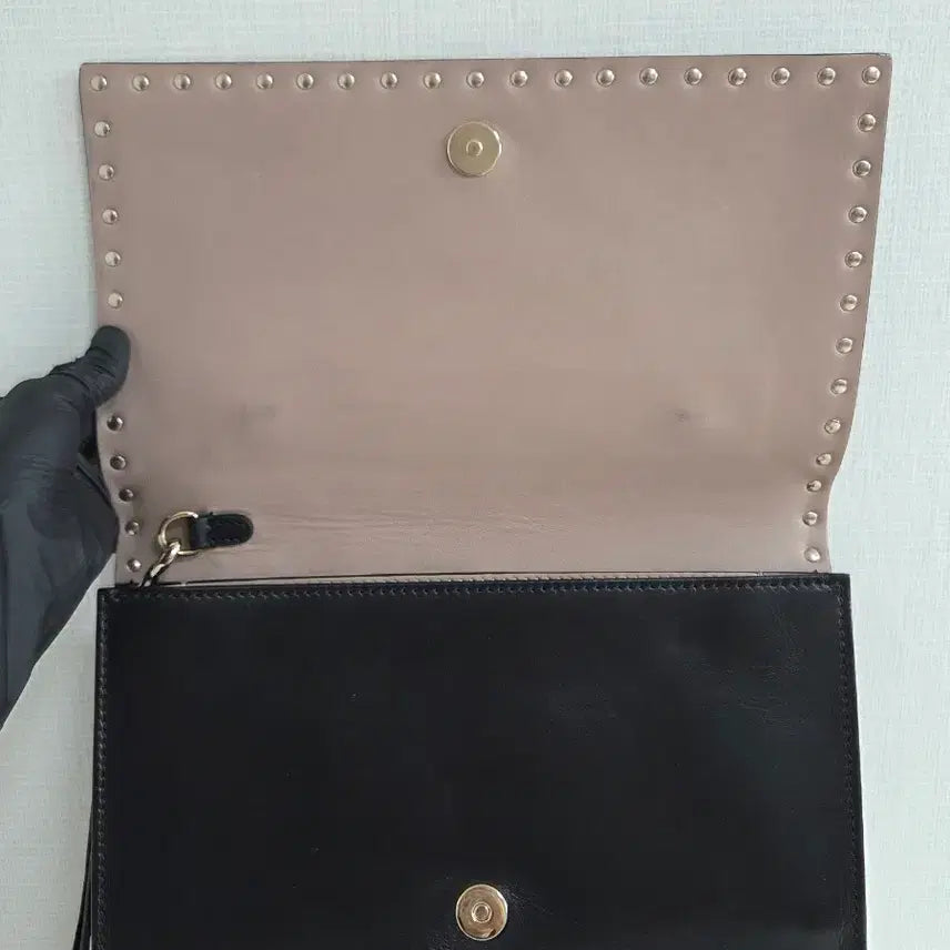 [BUNJANG] Valentino Rockstud Clutch Bag / 발렌티노 락스터드 클러치백