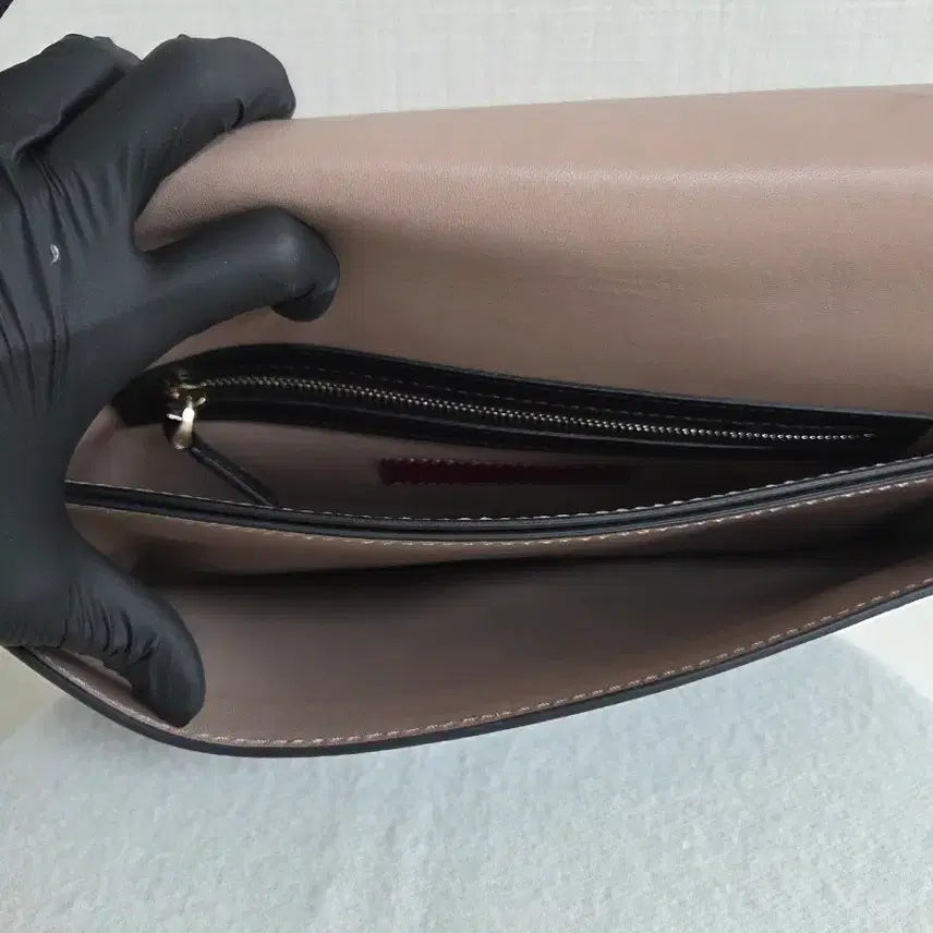 [BUNJANG] Valentino Rockstud Clutch Bag / 발렌티노 락스터드 클러치백