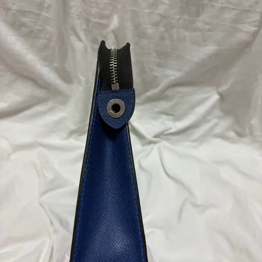 [BUNJANG] Louis Vuitton Pochette Voyage MM Clutch Pacific Blue / [키링포함/정품] 루이비통 포쉐트 보야주 MM 클러치 퍼시픽블루